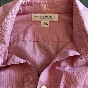 Banana Republic Men's Pink Patterned Non-Iron Fitted Dress Shirt